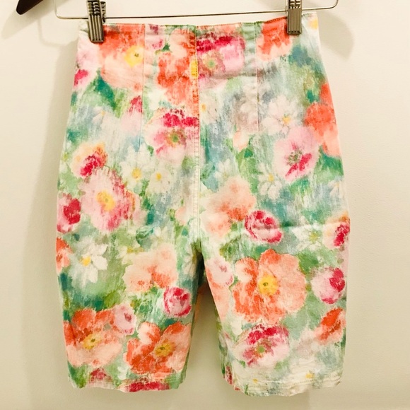 Vintage High Waist Floral Bermuda Shorts Small XS - Picture 2 of 8